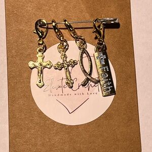 Gold tone faith stitch marker Charms